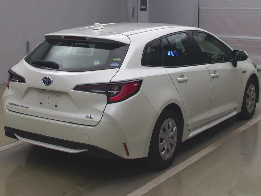 2019 Toyota Corolla Touring Wagon ZWE211W[1]