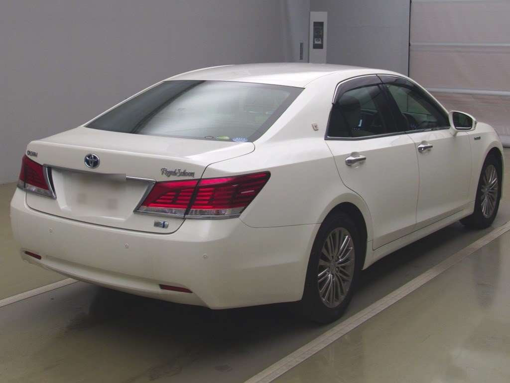 2014 Toyota Crown Hybrid AWS210[1]