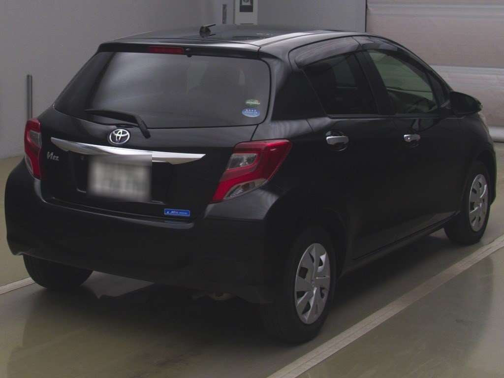 2016 Toyota Vitz KSP130[1]