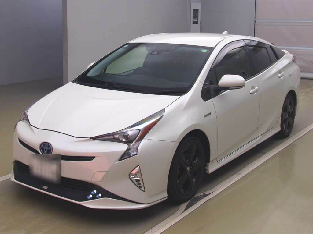 2016 Toyota Prius ZVW50[0]