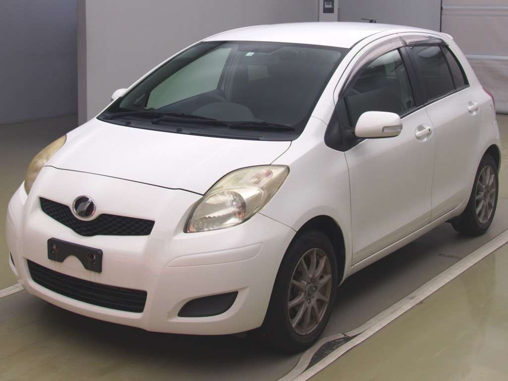 2010 Toyota Vitz SCP90[0]