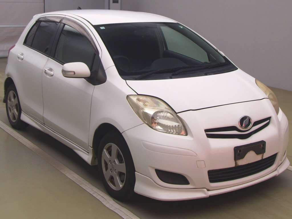 2008 Toyota Vitz SCP90[2]