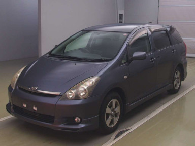 2004 Toyota Wish