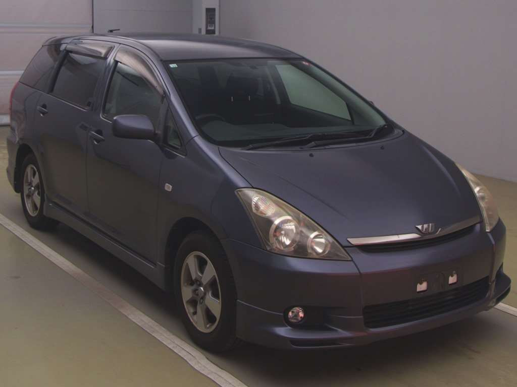 2004 Toyota Wish ZNE10G[2]