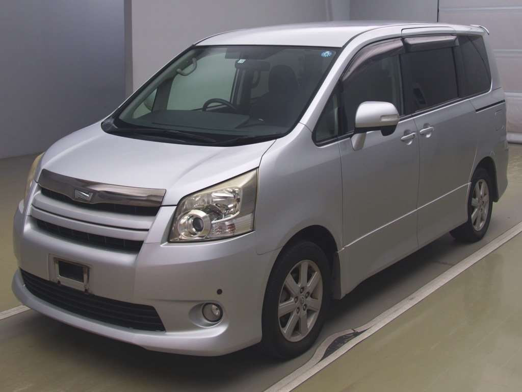 2007 Toyota Noah ZRR70W[0]