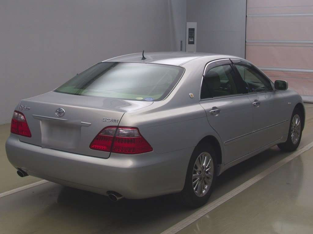 2006 Toyota Crown GRS180[1]