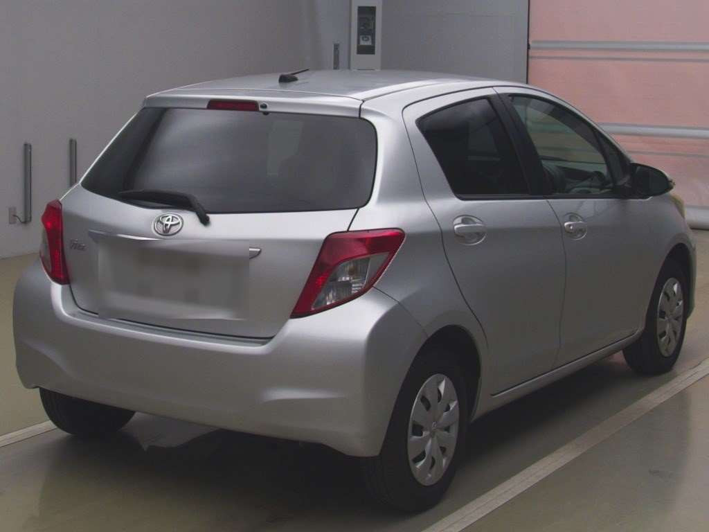 2011 Toyota Vitz KSP130[1]