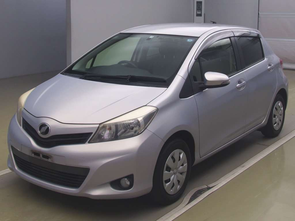 2013 Toyota Vitz KSP130[0]