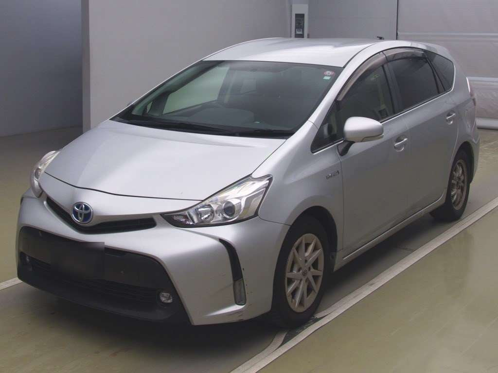 2015 Toyota Prius alpha ZVW41W[0]