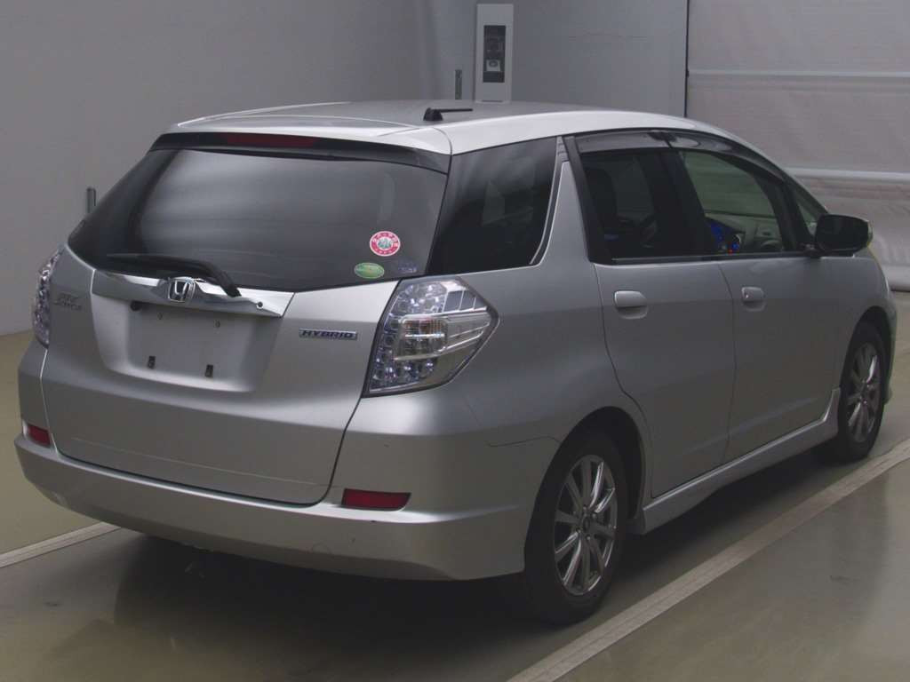 2012 Honda Fit Shuttle Hybrid GP2[1]