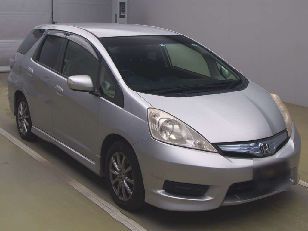 2012 Honda Fit Shuttle Hybrid GP2[2]