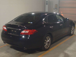 2014 Nissan Fuga Hybrid