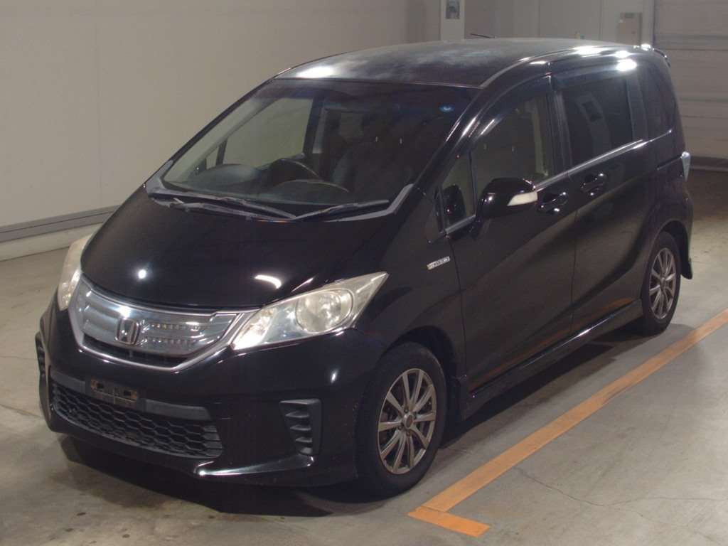 2013 Honda Freed hybrid GP3[0]