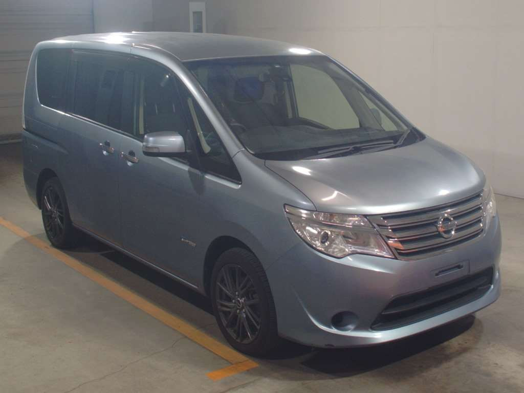 2014 Nissan Serena HC26[2]