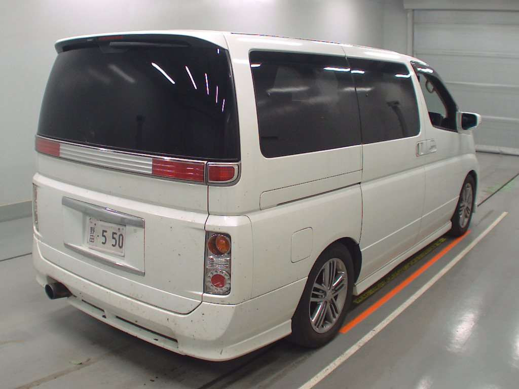 2005 Nissan Elgrand E51[1]