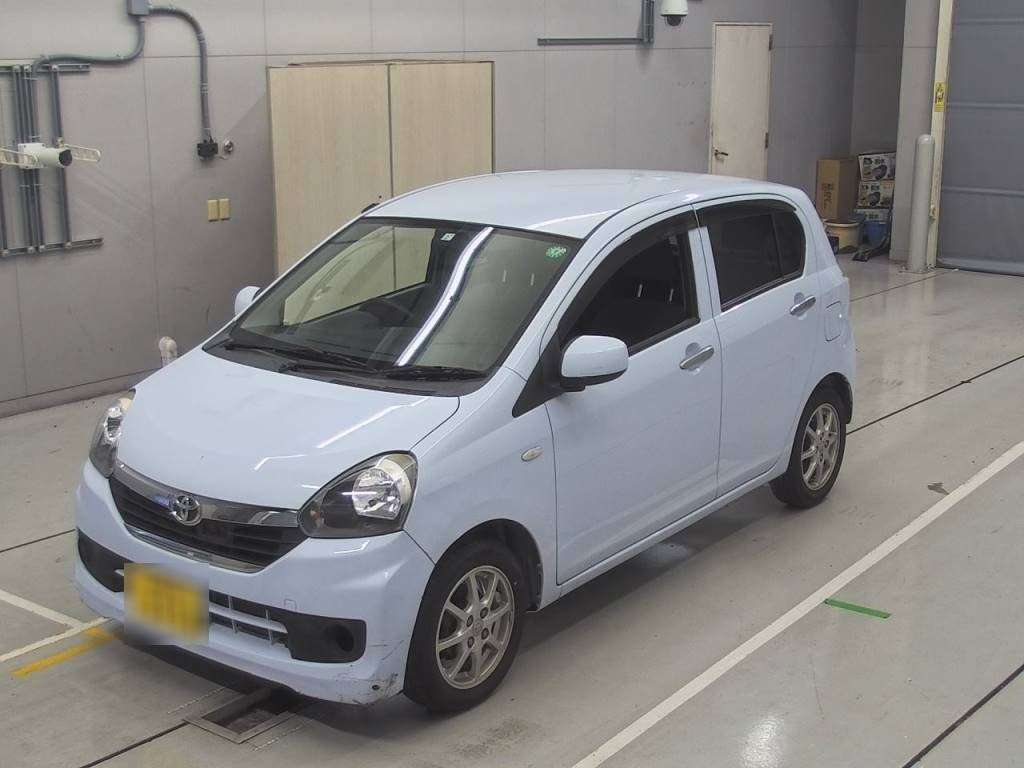 2015 Toyota Pixis Epoch LA300A[0]