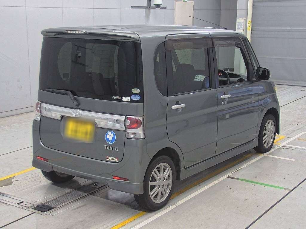 2010 Daihatsu Tanto L375S[1]