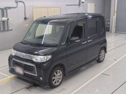 2011 Daihatsu Tanto