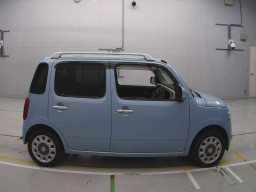 2011 Daihatsu Mira Cocoa