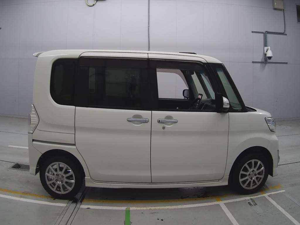 2015 Daihatsu Tanto LA600S[2]