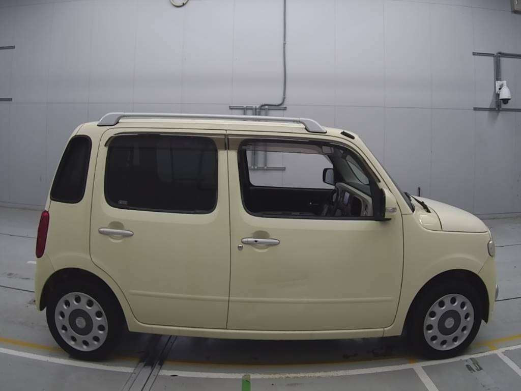 2010 Daihatsu Mira Cocoa L675S[2]