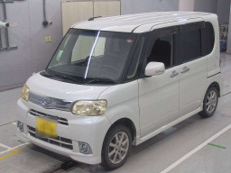 2012 Daihatsu Tanto