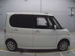 2012 Daihatsu Tanto