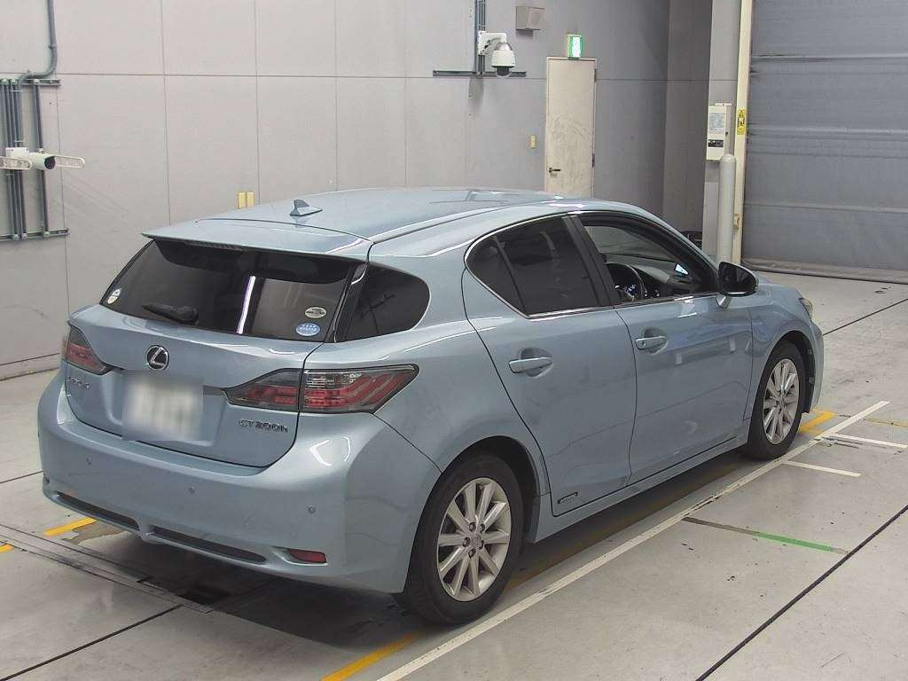 2011 Lexus CT ZWA10[1]