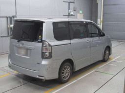 2008 Toyota Voxy