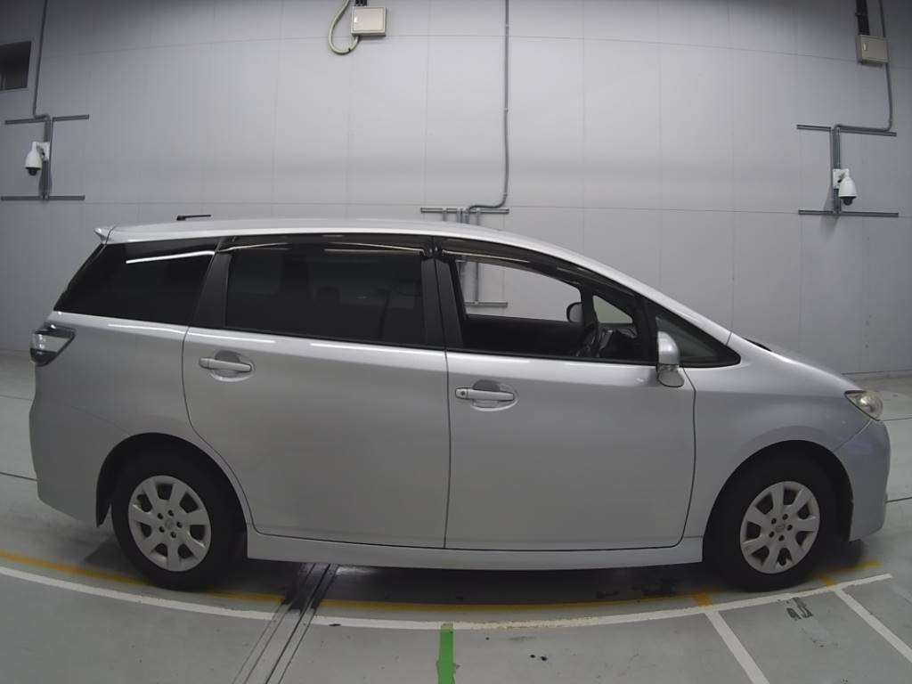 2014 Toyota Wish ZGE20G[2]