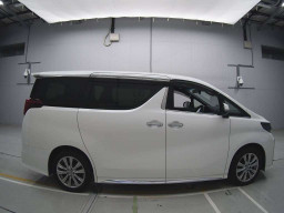 2022 Toyota Alphard