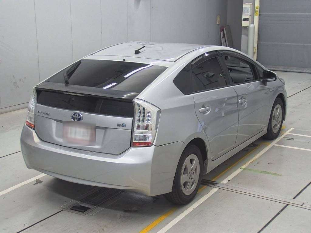 2010 Toyota Prius ZVW30[1]