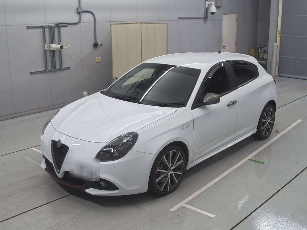 2017 Alfa Romeo Giulietta 940141[0]