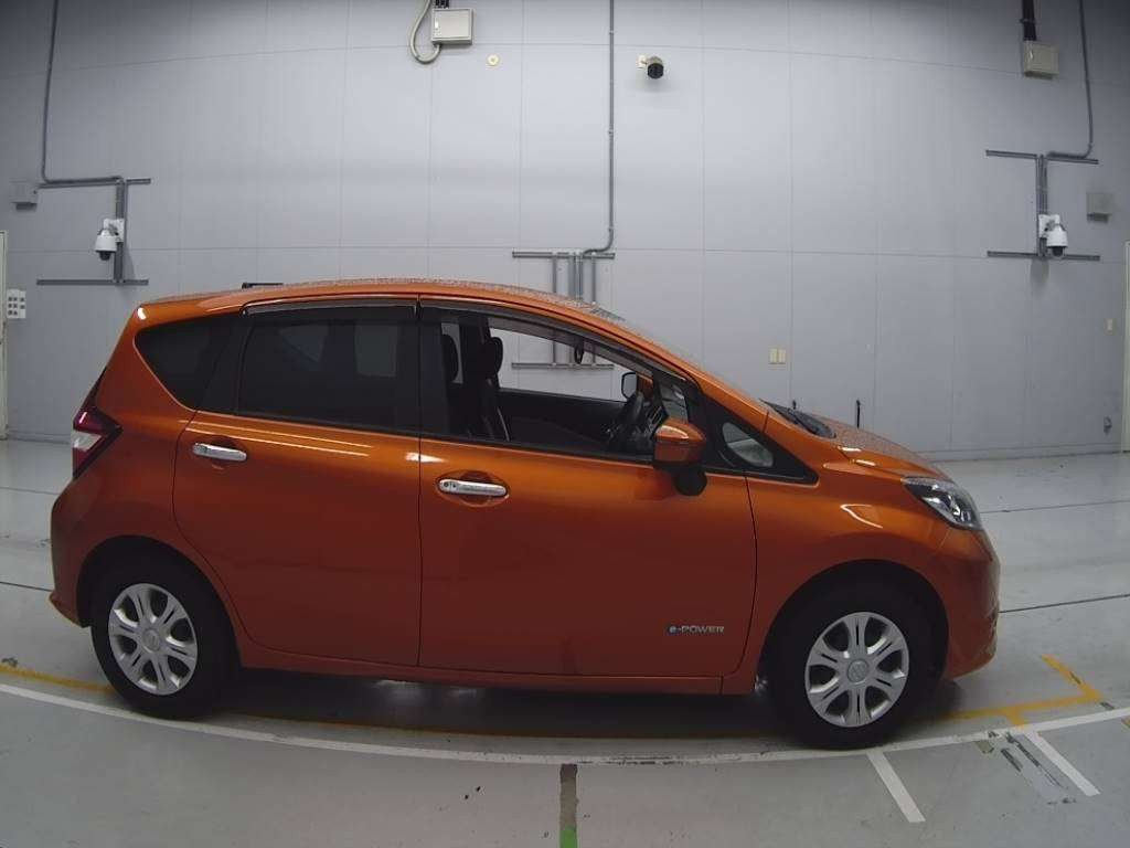 2018 Nissan Note HE12[2]