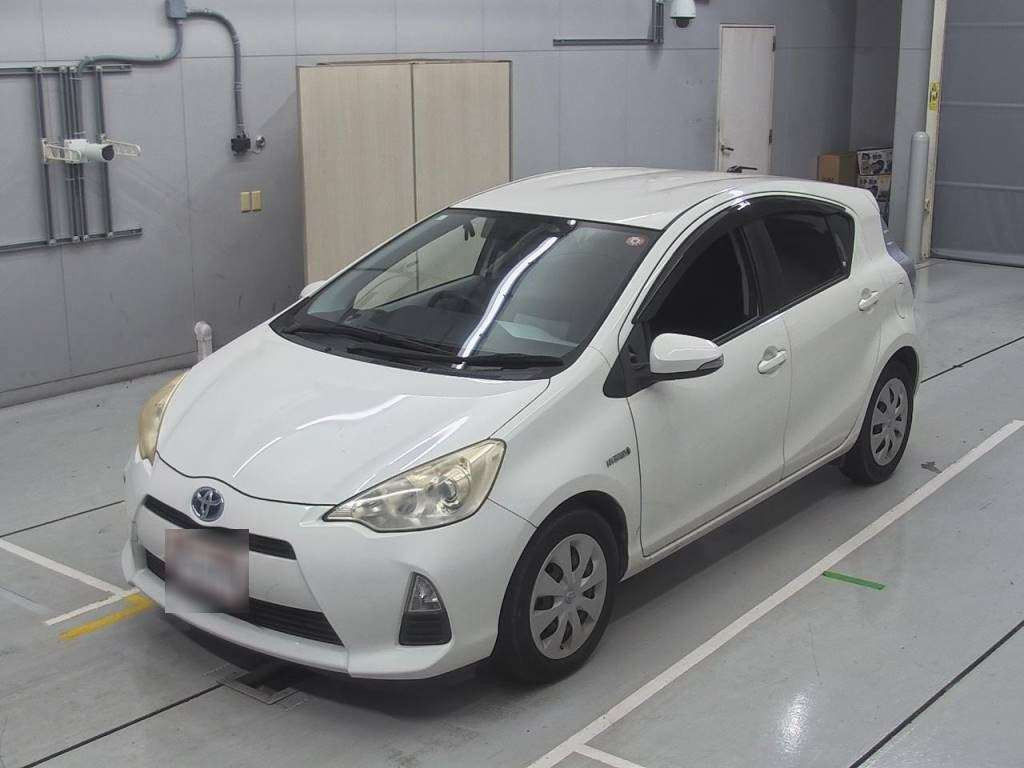 2012 Toyota Aqua NHP10[0]