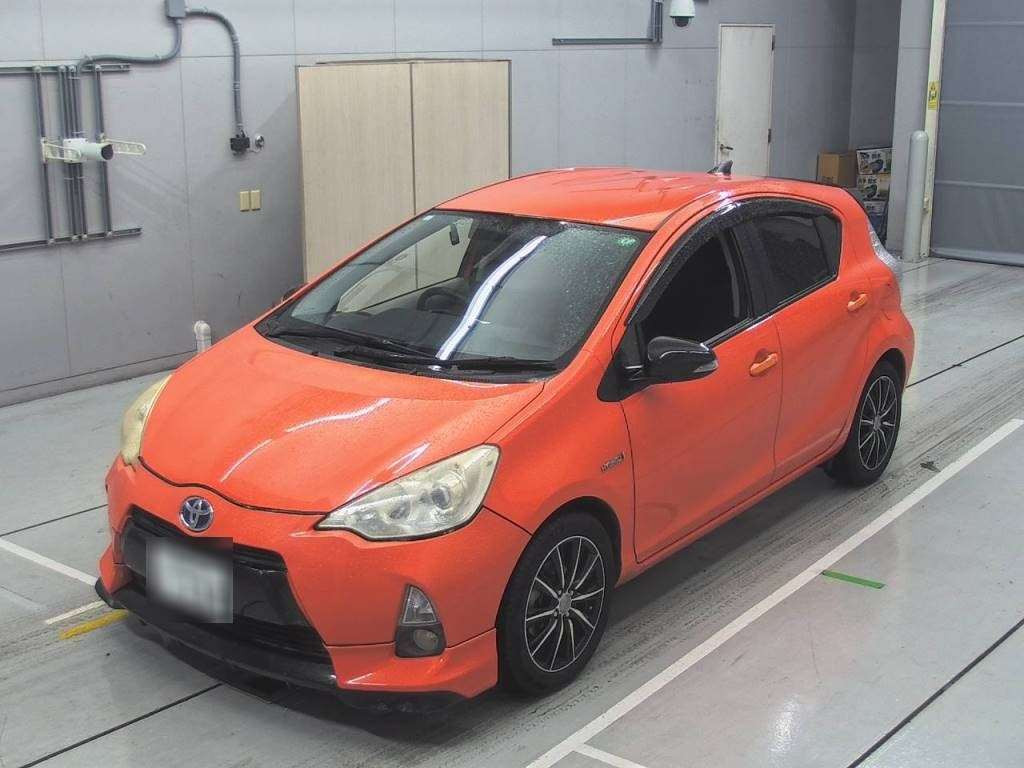 2013 Toyota Aqua NHP10[0]