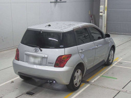 2003 Toyota IST