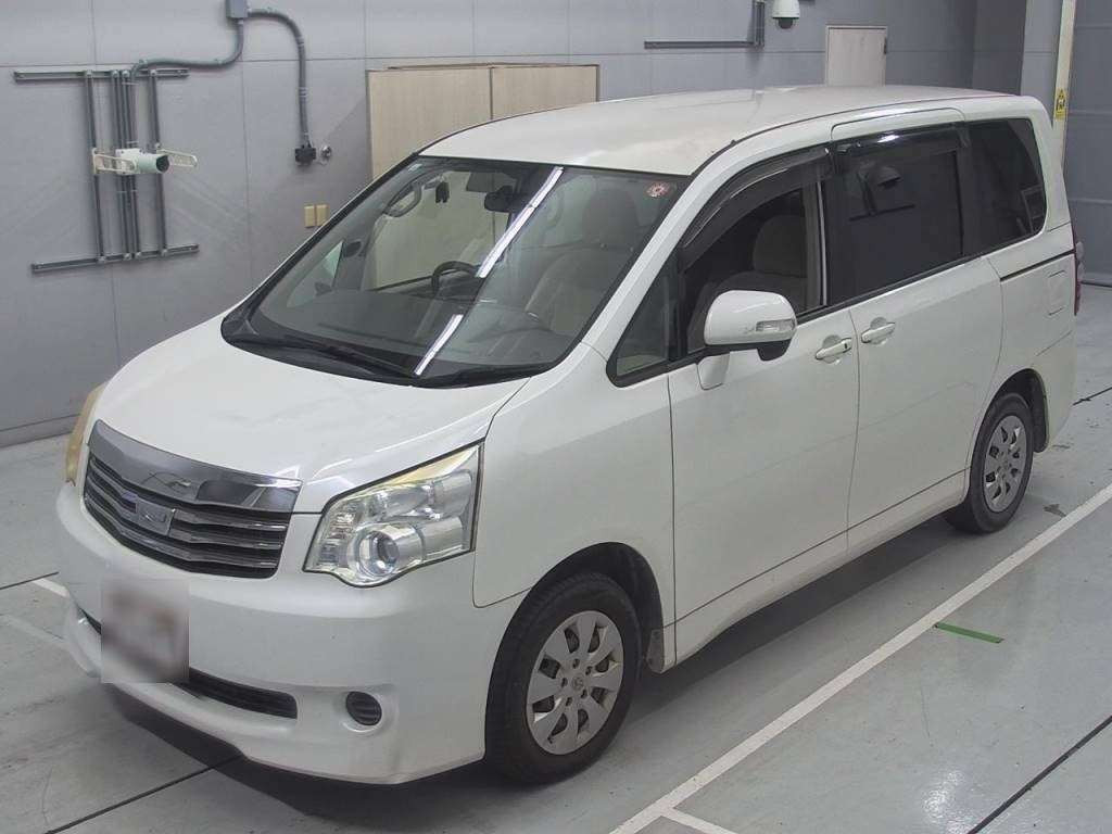 2010 Toyota Noah ZRR70G[0]