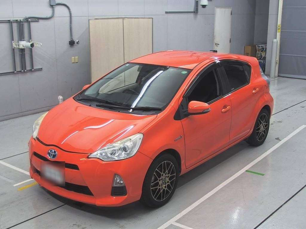 2013 Toyota Aqua NHP10[0]