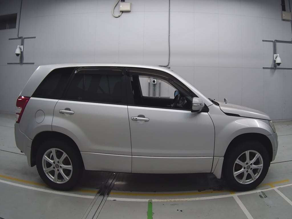 2010 Suzuki Escudo TDA4W[2]