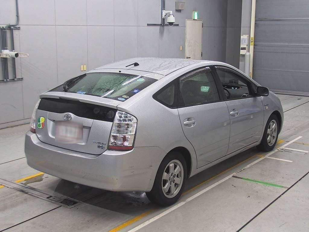 2010 Toyota Prius NHW20[1]