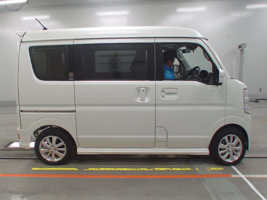 2022 Suzuki Every Wagon DA17W[2]