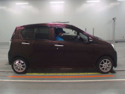 2012 Daihatsu Mira es