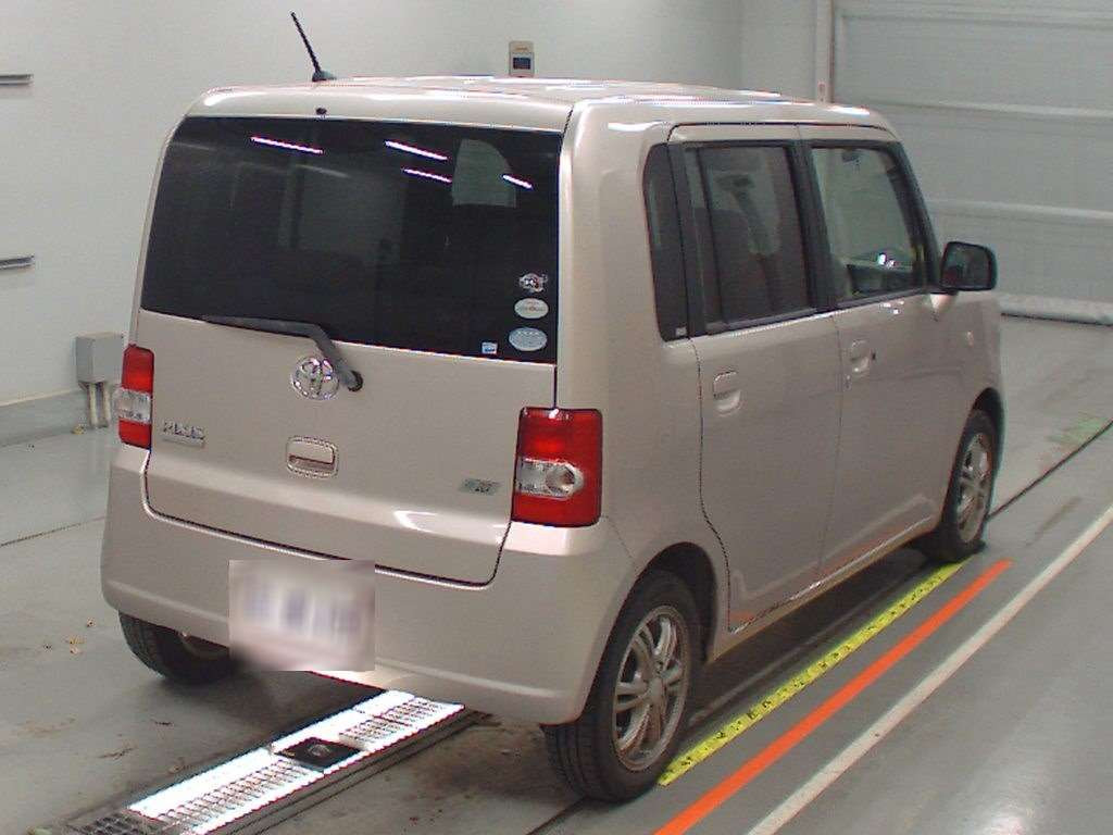 2012 Toyota Pixis Space L575A[1]