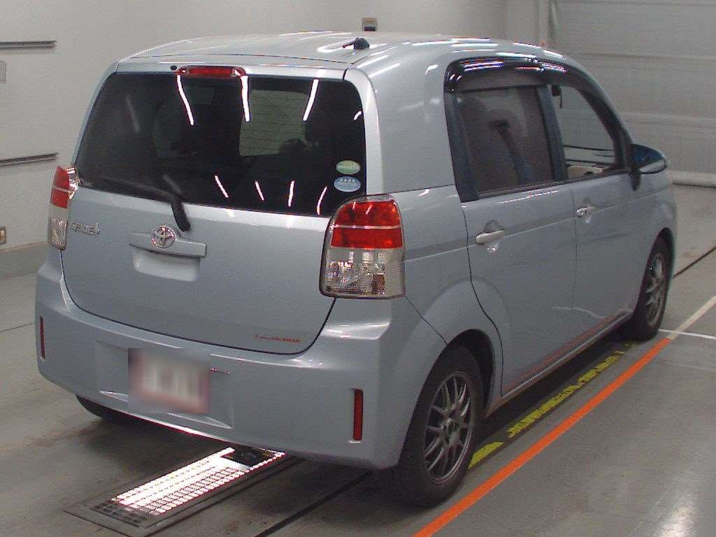 2013 Toyota Spade NCP141[1]