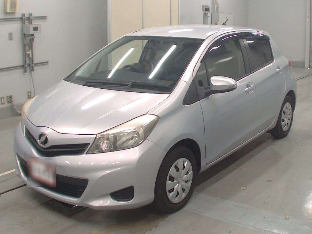 2013 Toyota Vitz NSP130[0]