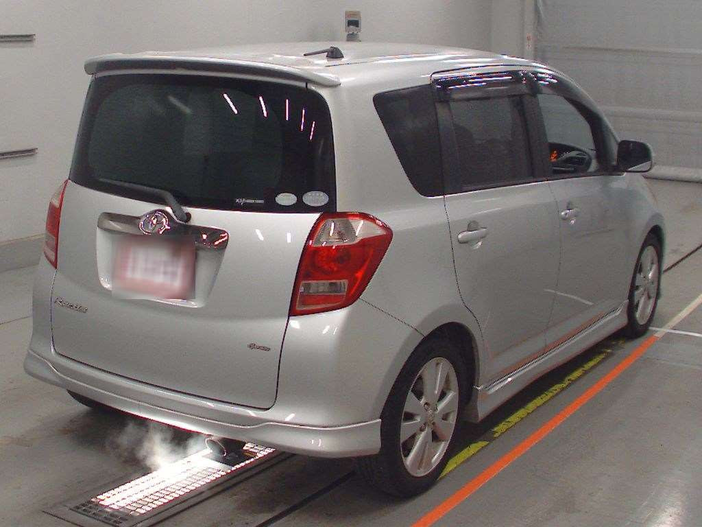 2005 Toyota Ractis NCP100[1]