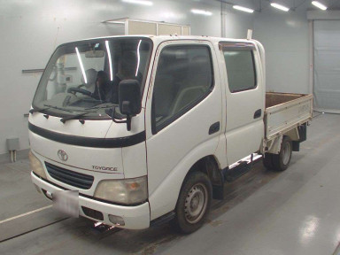 2004 Toyota Toyoace Truck