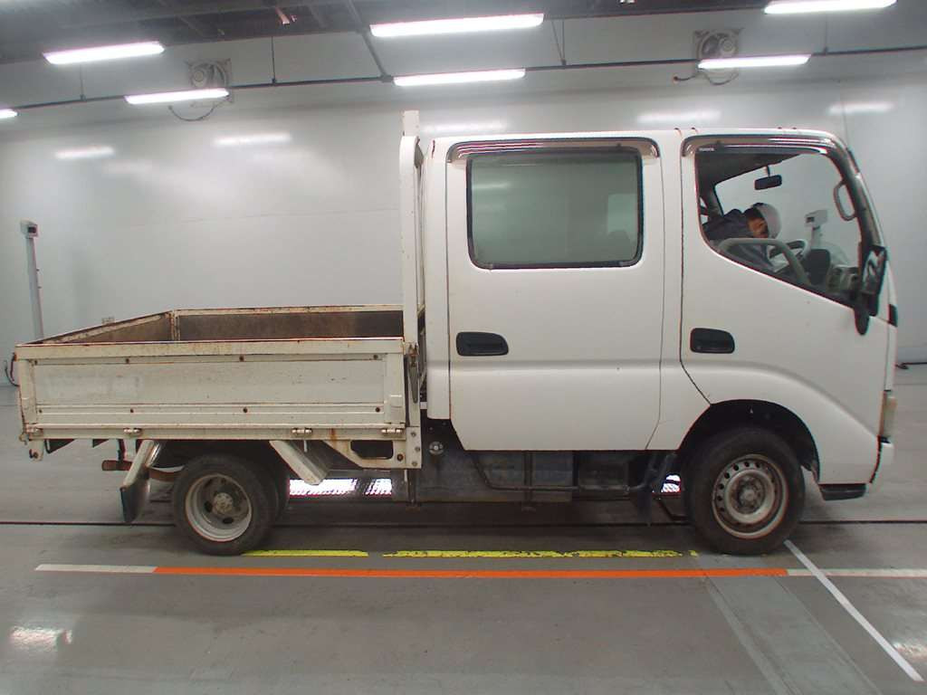 2004 Toyota Toyoace Truck TRY230[2]