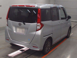 2022 Toyota Roomy